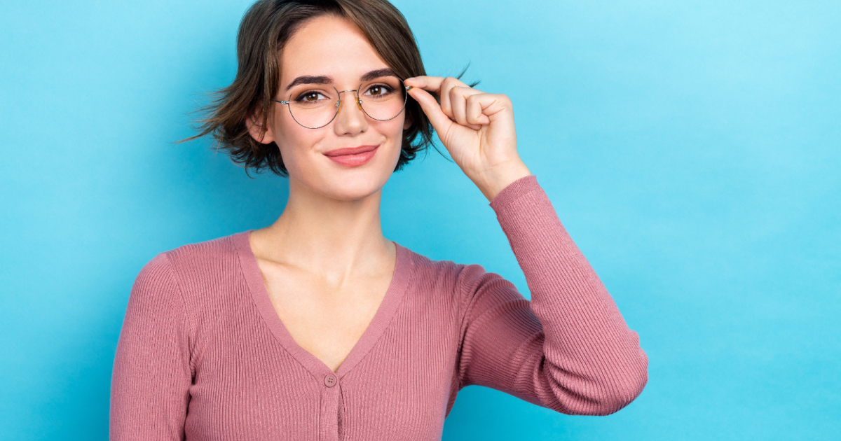 アンダーリムのメガネとは？その魅力とおしゃれにかけこなすポイントを